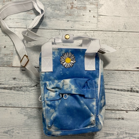 Blue Tie Dye Daisy Embroidered Bag - Picture 2 of 3